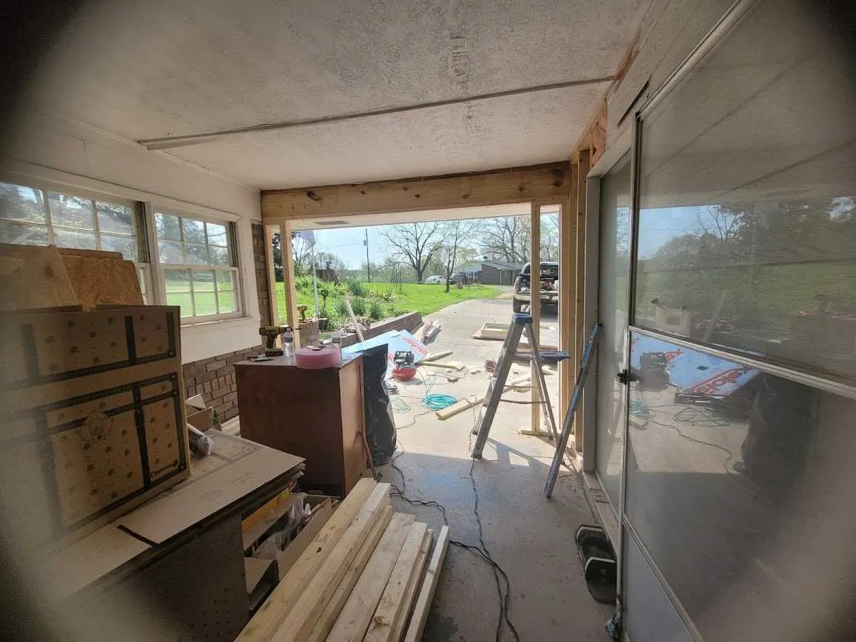 Air movers and dehumidifier for Water Mitigation Services in Butler